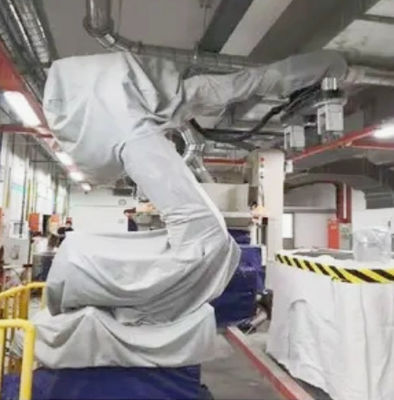 استفاده از اسپری لباس محافظ ربات ضد آب و ضد گرد و غبار